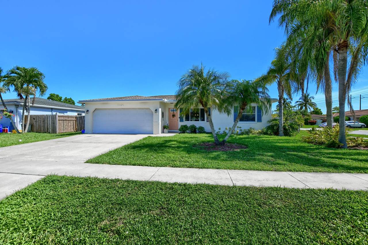 11101 Median Street - Photo 1