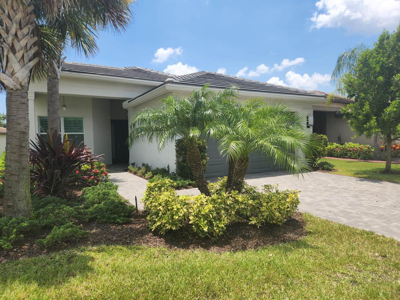10692 Sunray Street - Photo 1