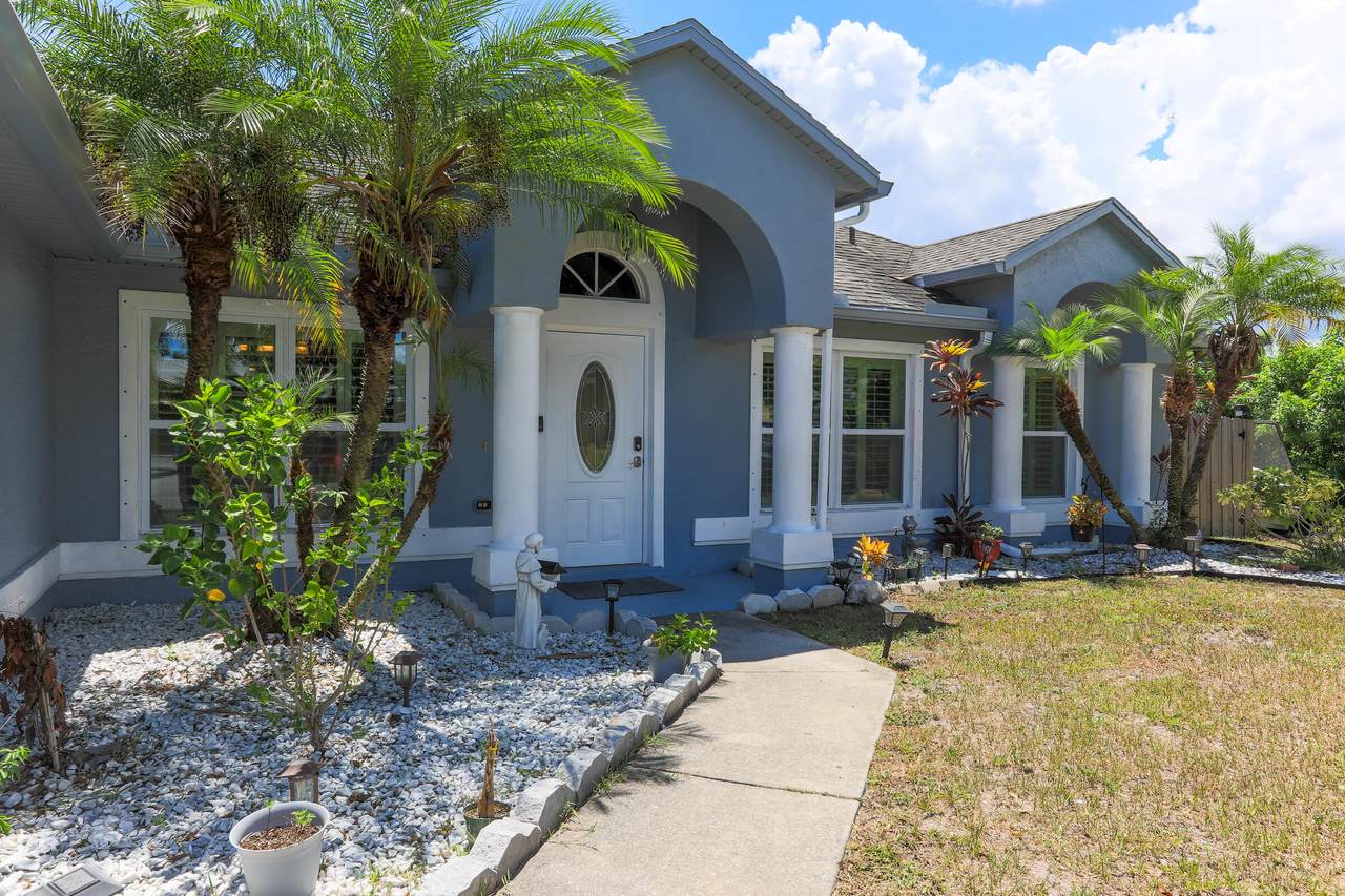 1210 Santiago Avenue - Photo 1