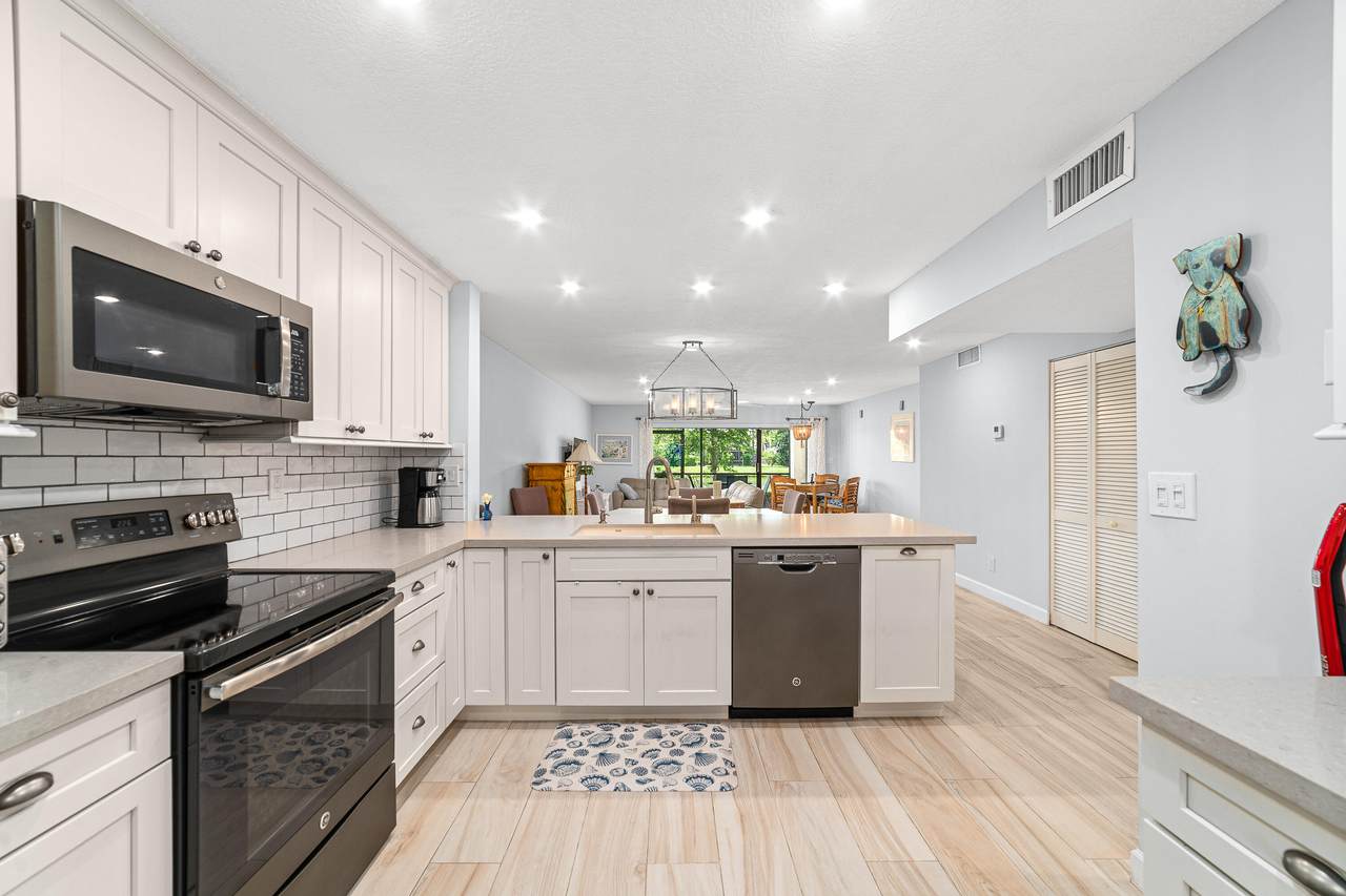 12871 Briarlake Drive - Photo 1