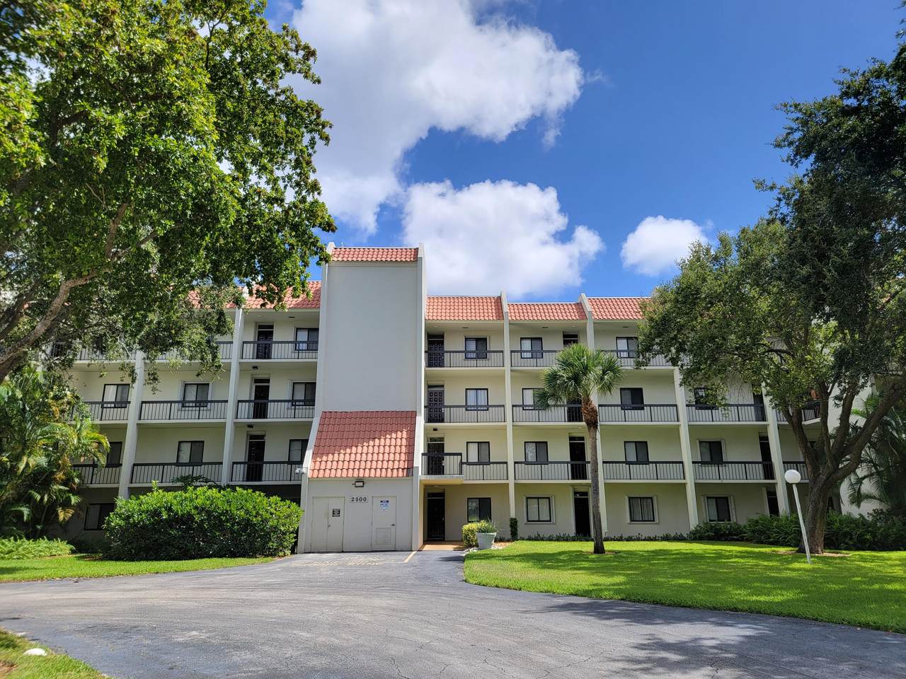2500 Presidential Way - Photo 1
