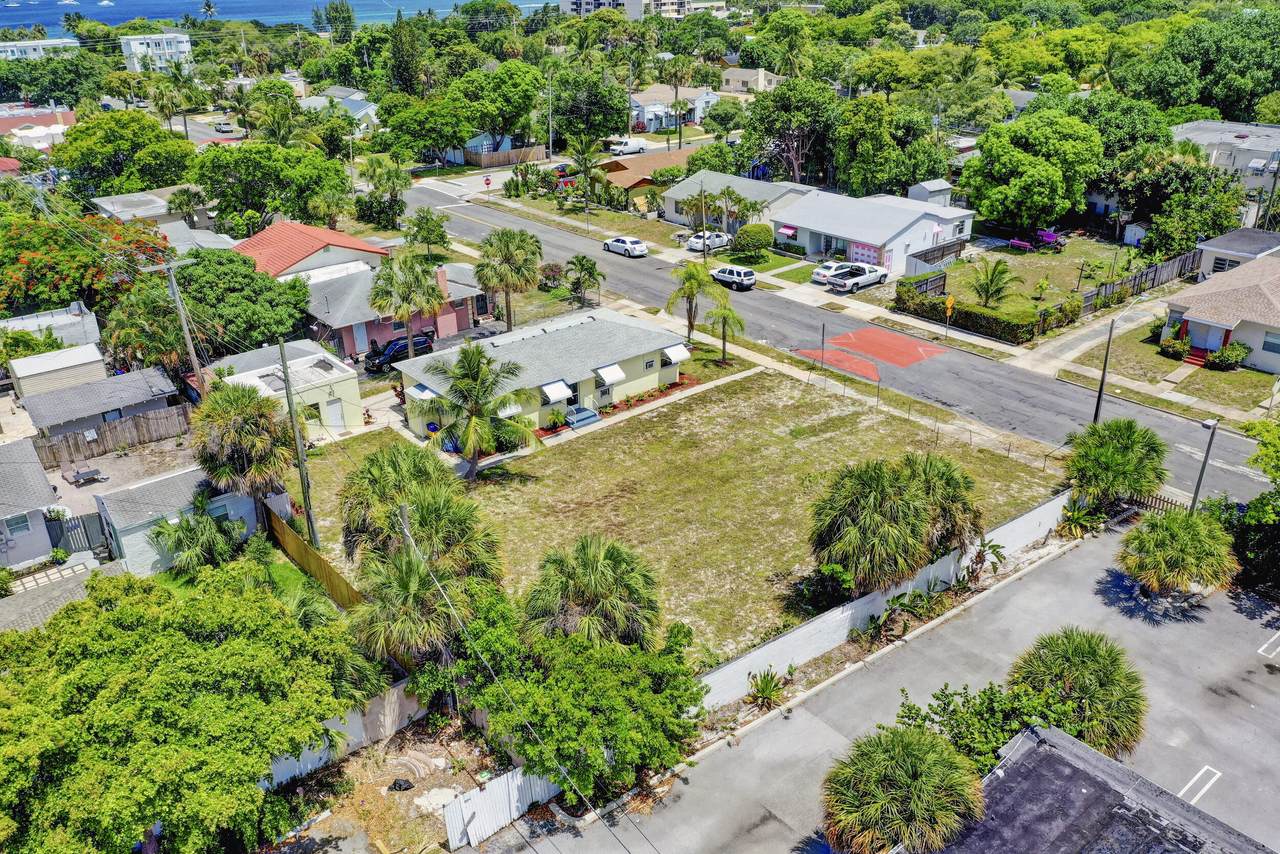 519 58th Street - Photo 1