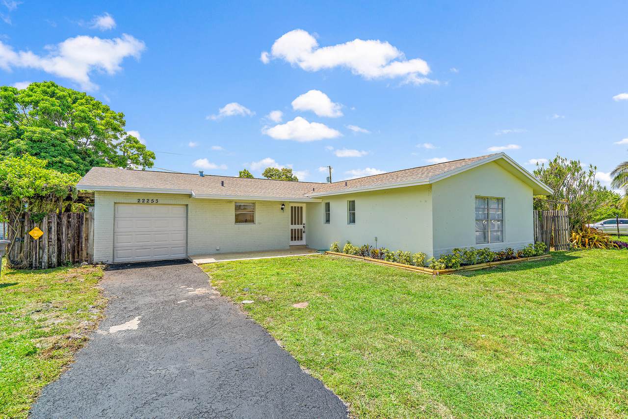 22253 64th Way - Photo 1
