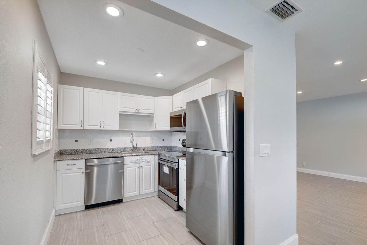 53 Waterford C - Photo 1