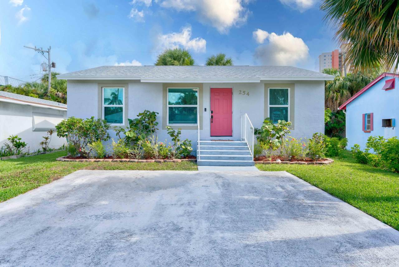 254 25th Street - Photo 1