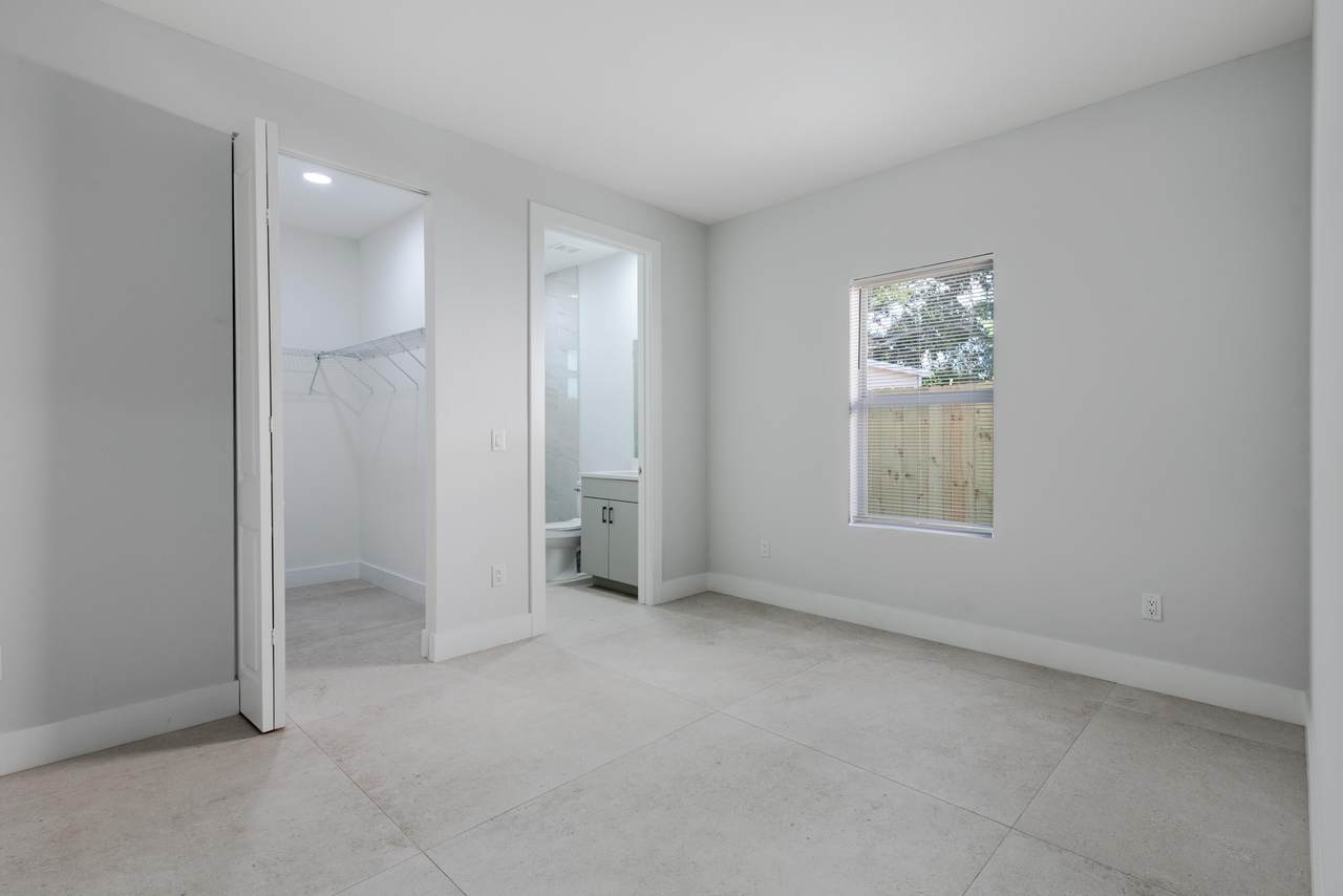 513 6th Avenue - Photo 1