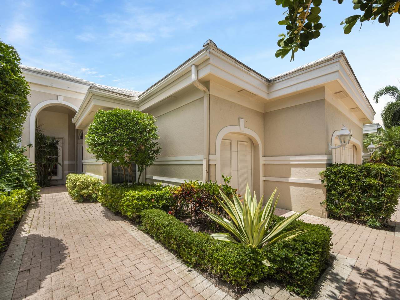 107 Emerald Key Lane - Photo 1