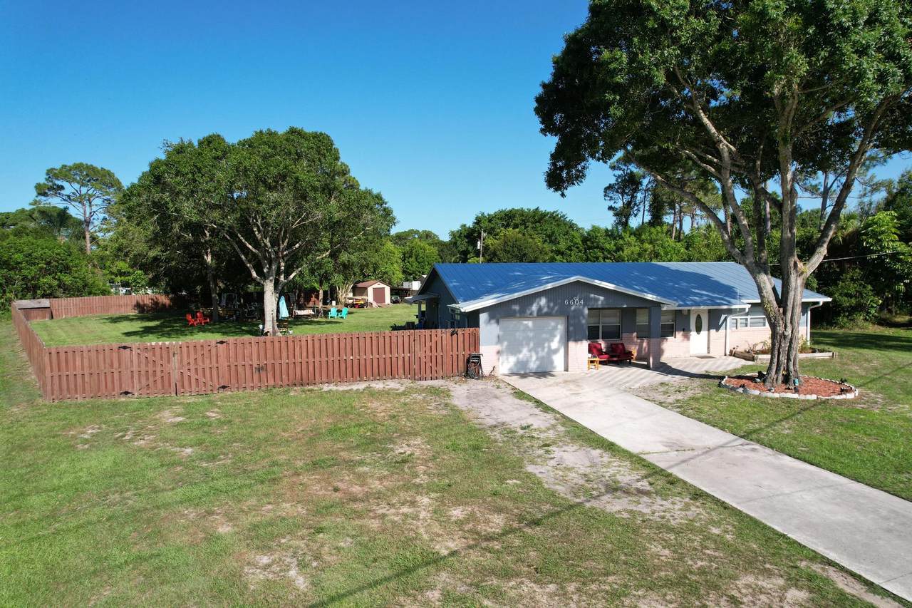 6604 Deleon Avenue - Photo 1