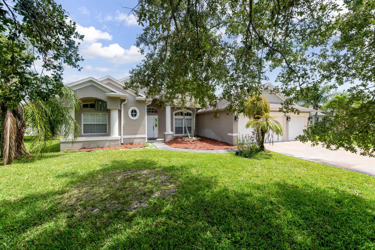 2610 Serenity Circle - Photo 1