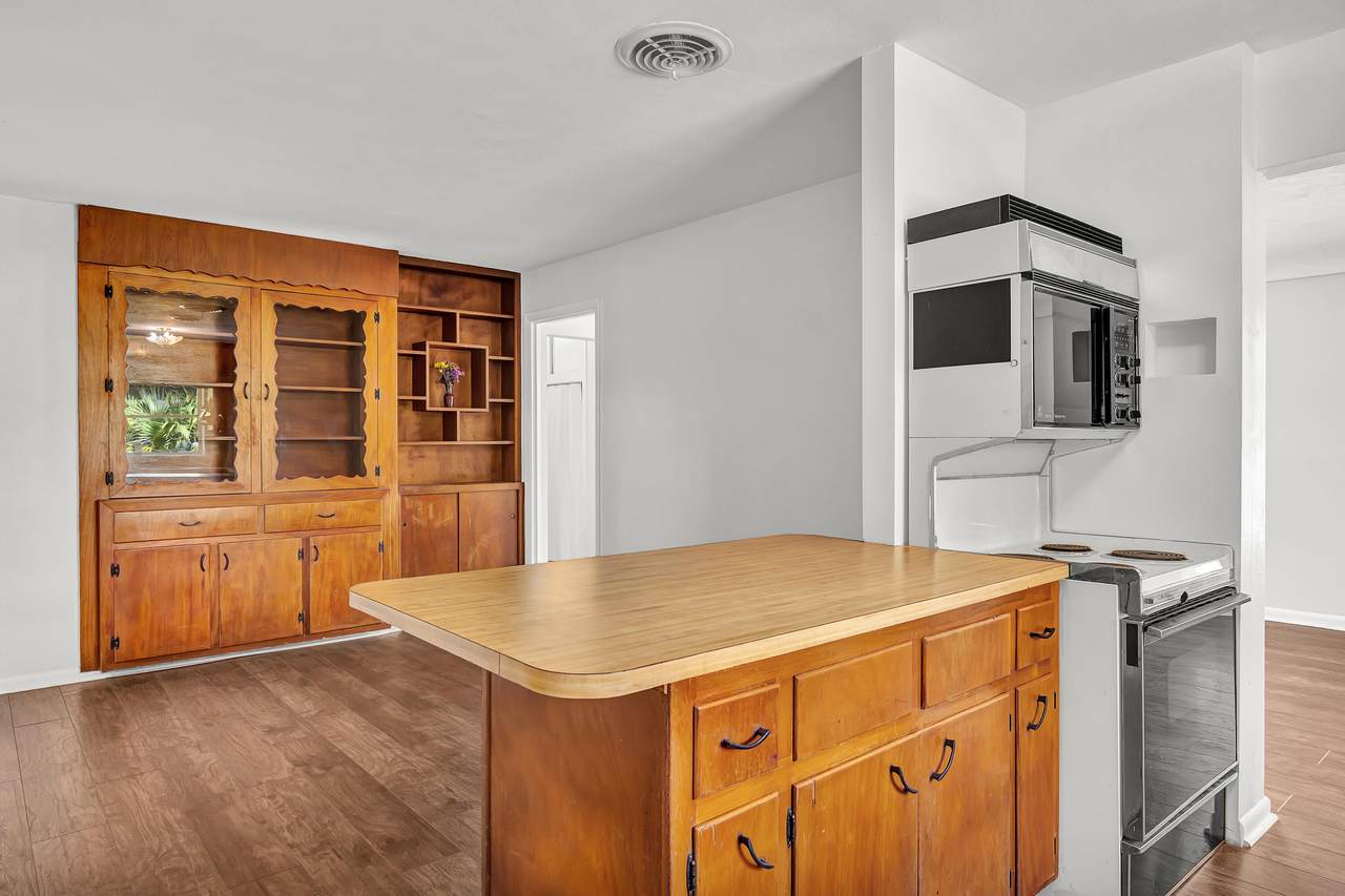 8403 Penny Lane - Photo 1