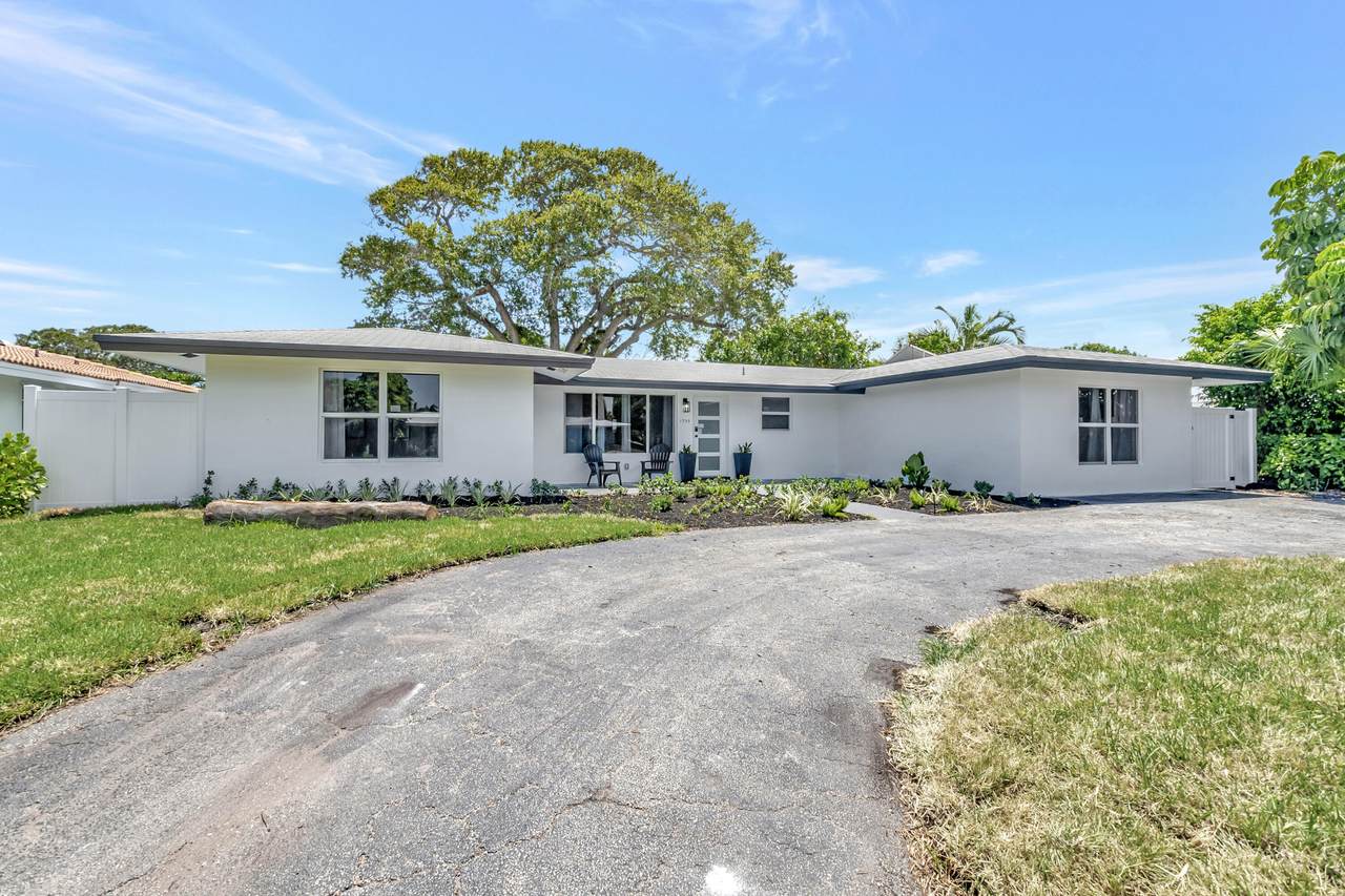 1950 30th Street - Photo 1