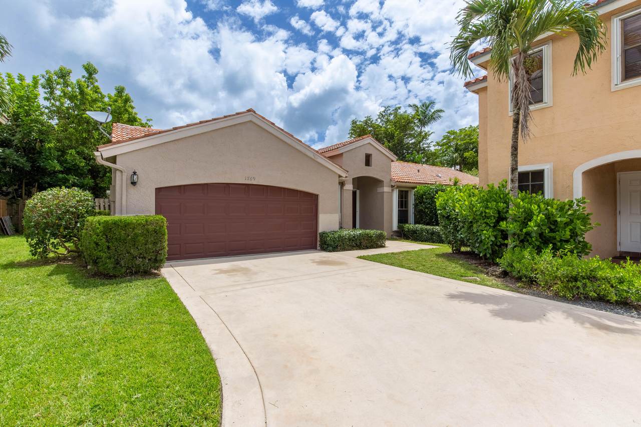 1769 Harborside Circle - Photo 1