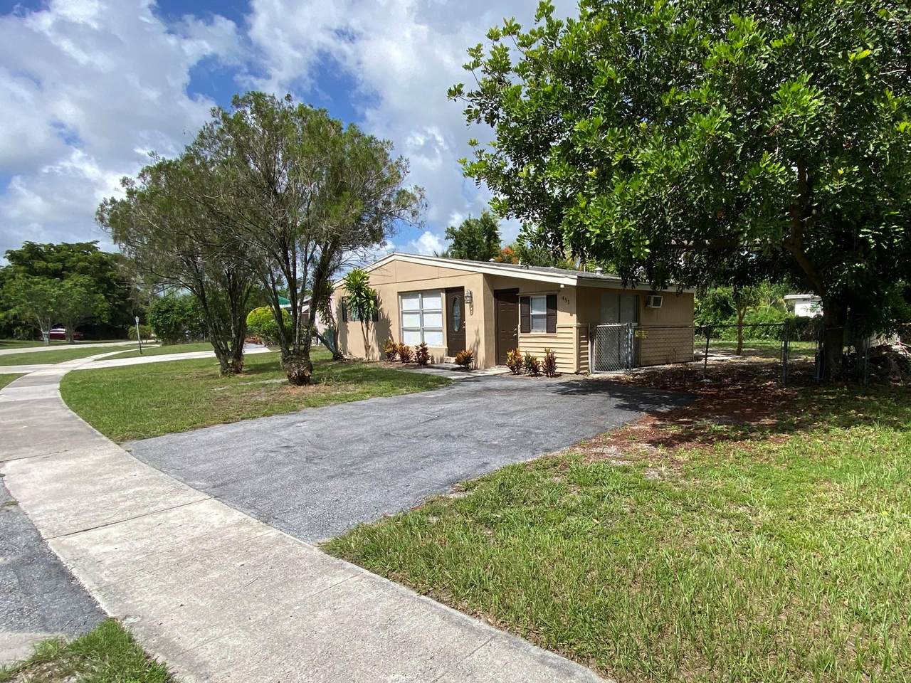 451 Pensacola Drive - Photo 1