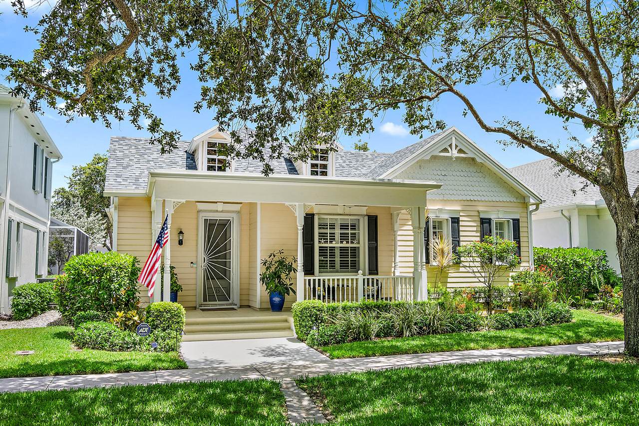 215 Sweet Bay Circle - Photo 1