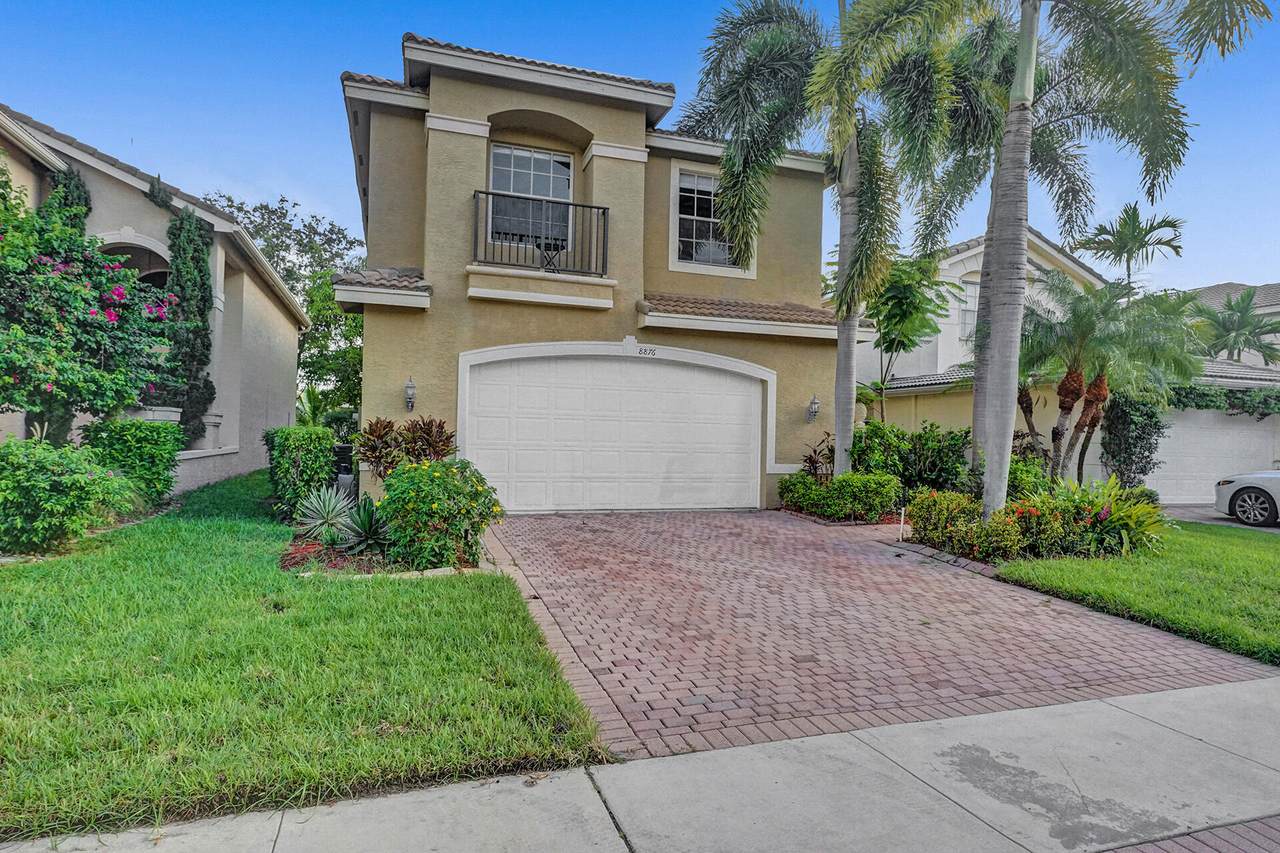 8876 Sandt Crest Lane - Photo 1