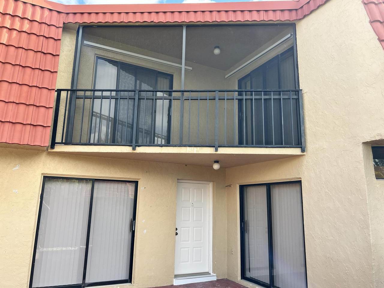 22922 Oxford Place - Photo 1