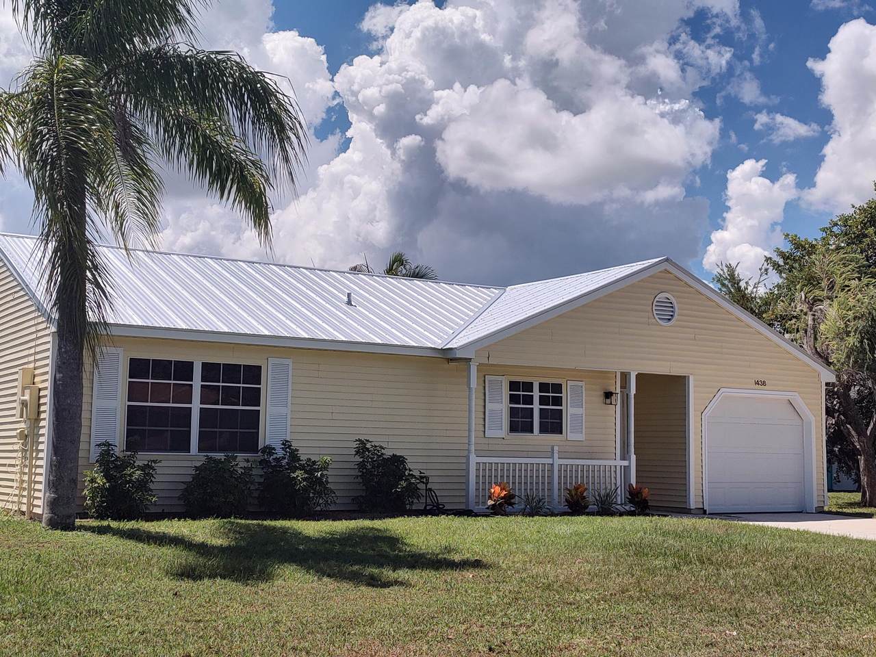 1438 North Balcourt Court - Photo 1