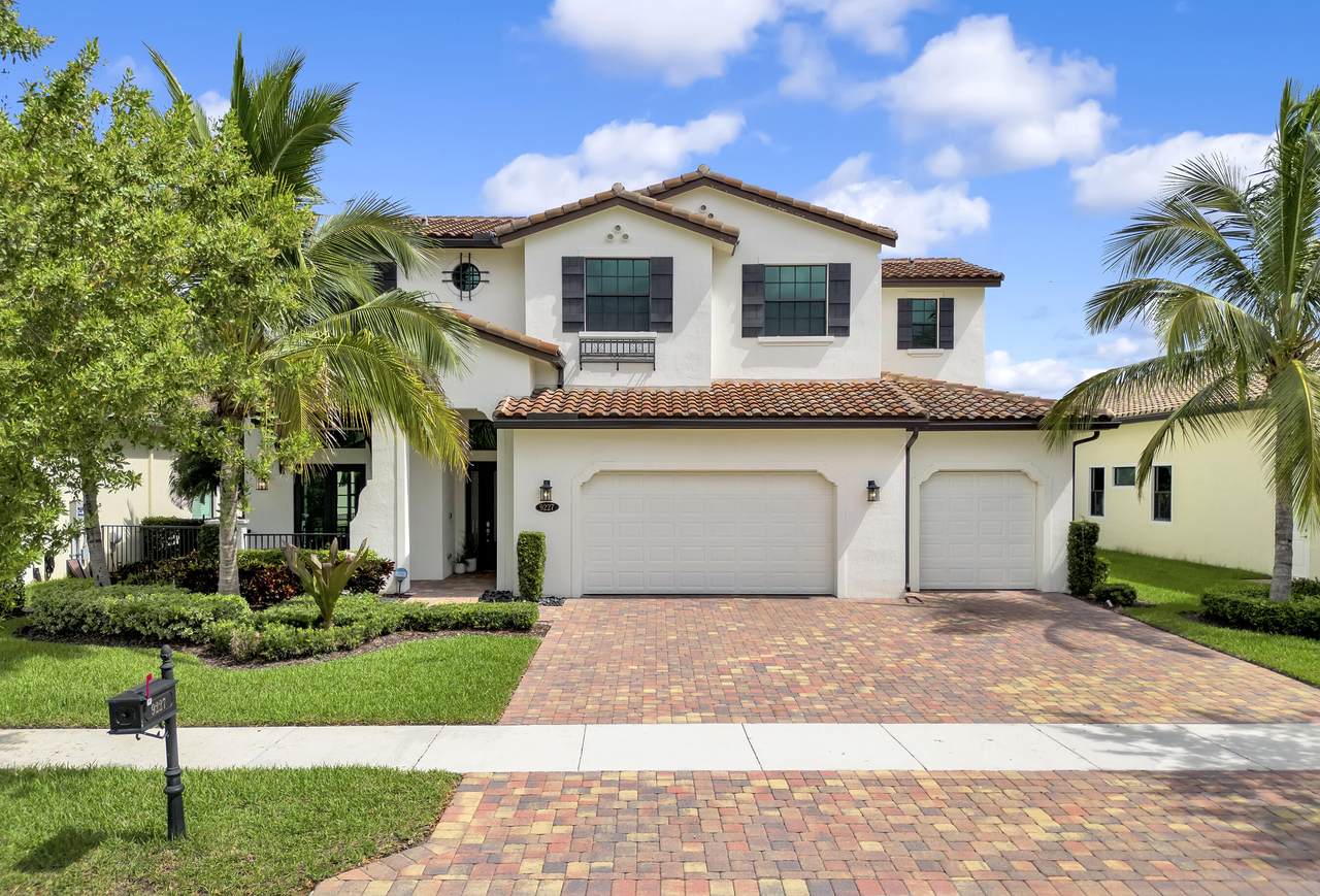 9227 Grand Prix Lane - Photo 1