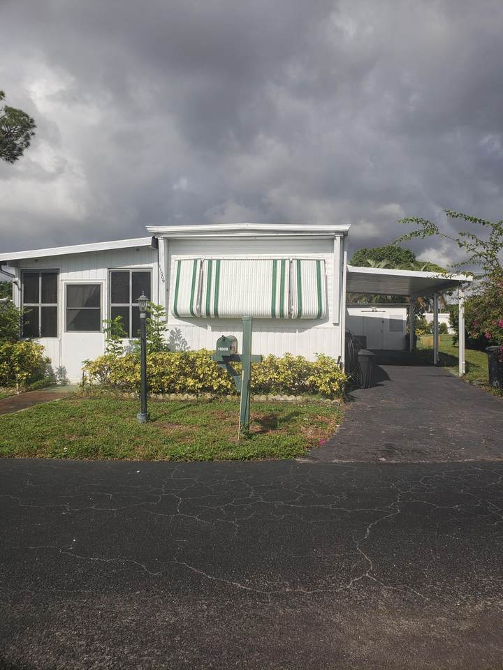 11009 Haiti Bay - Photo 1