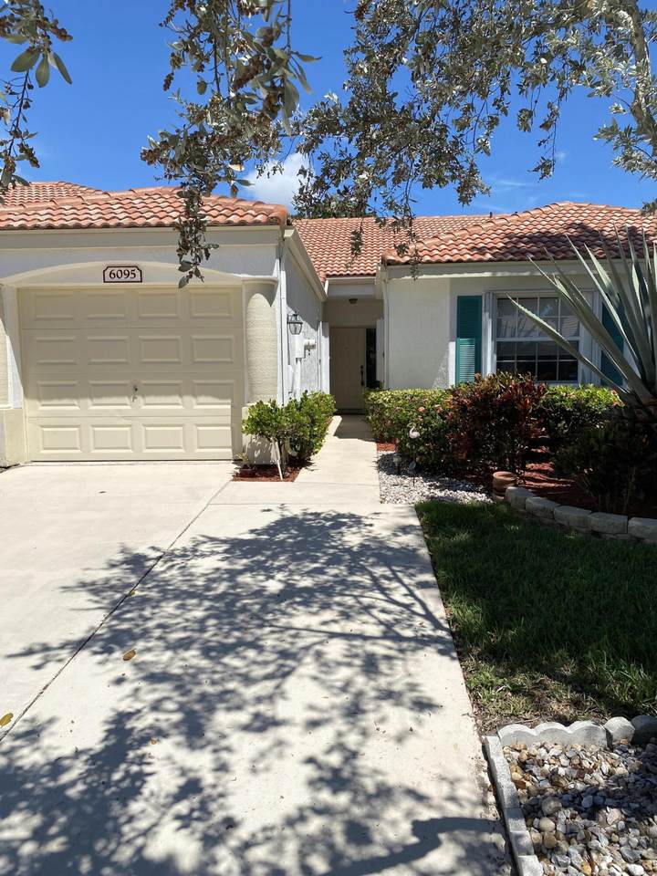 6095 Floral Lakes Drive - Photo 1