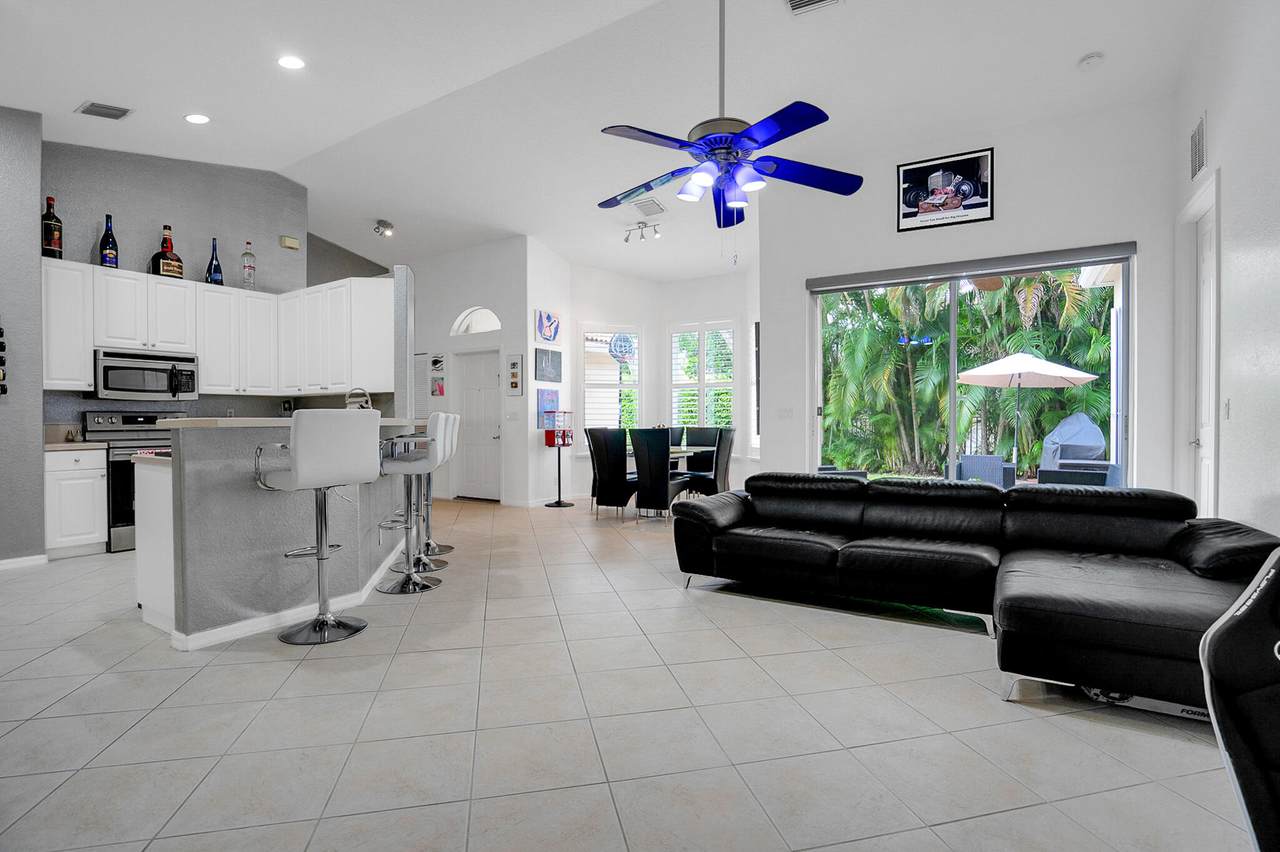2564 Sandy Cay - Photo 1