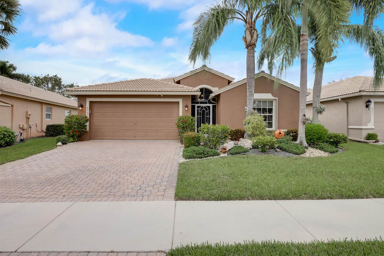 8067 Duomo Circle - Photo 1
