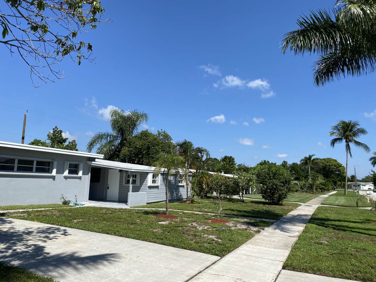 129 Yucatan Drive - Photo 1