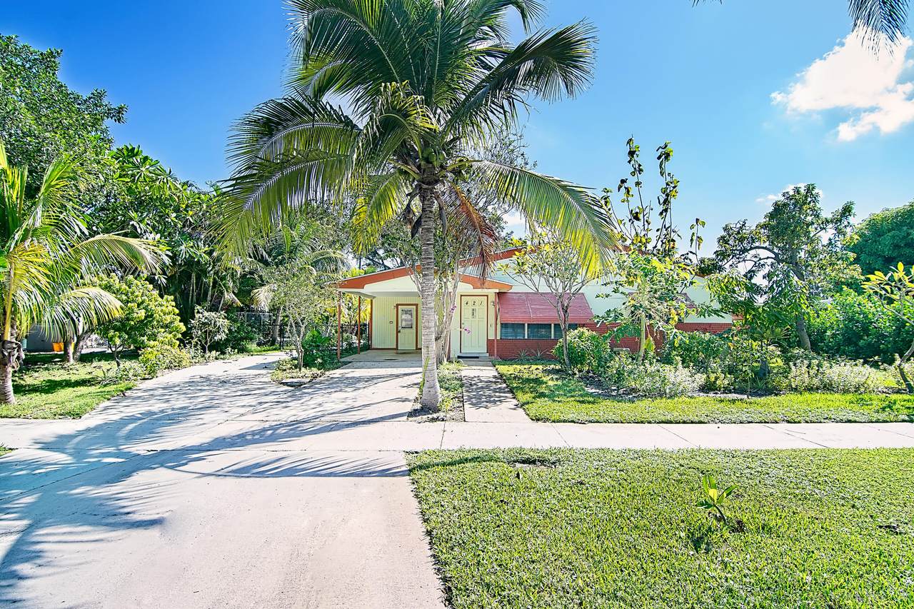 421 6th Street - Photo 1