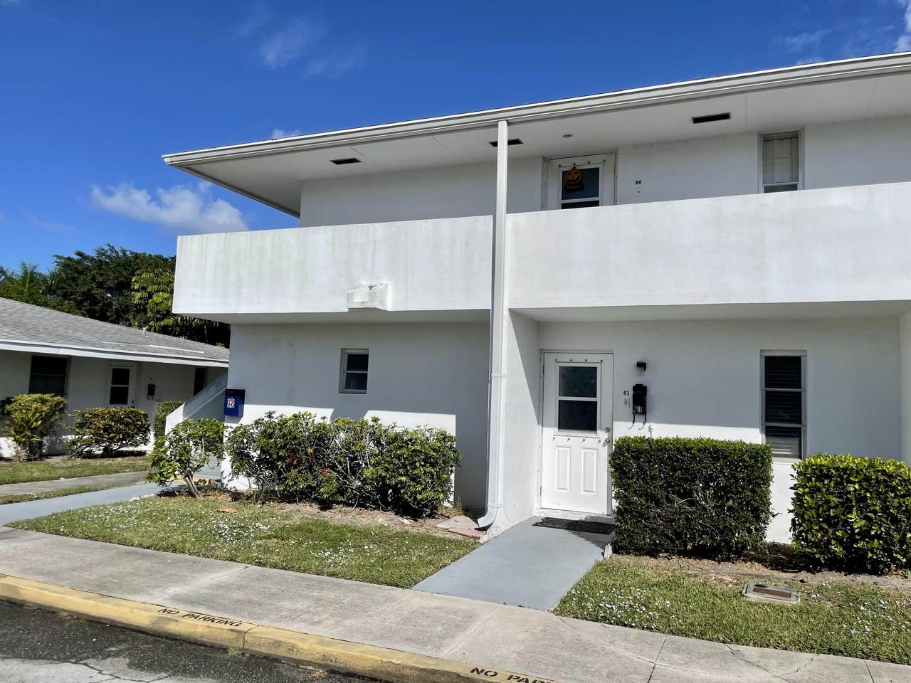 61 East Court - Photo 1