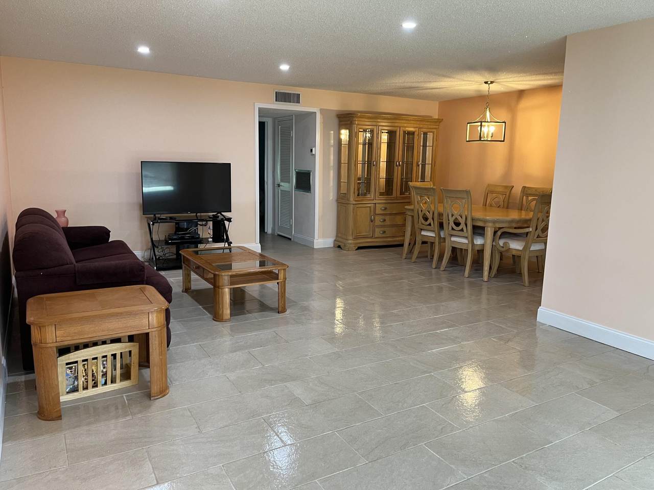 735 High Point Boulevard - Photo 1