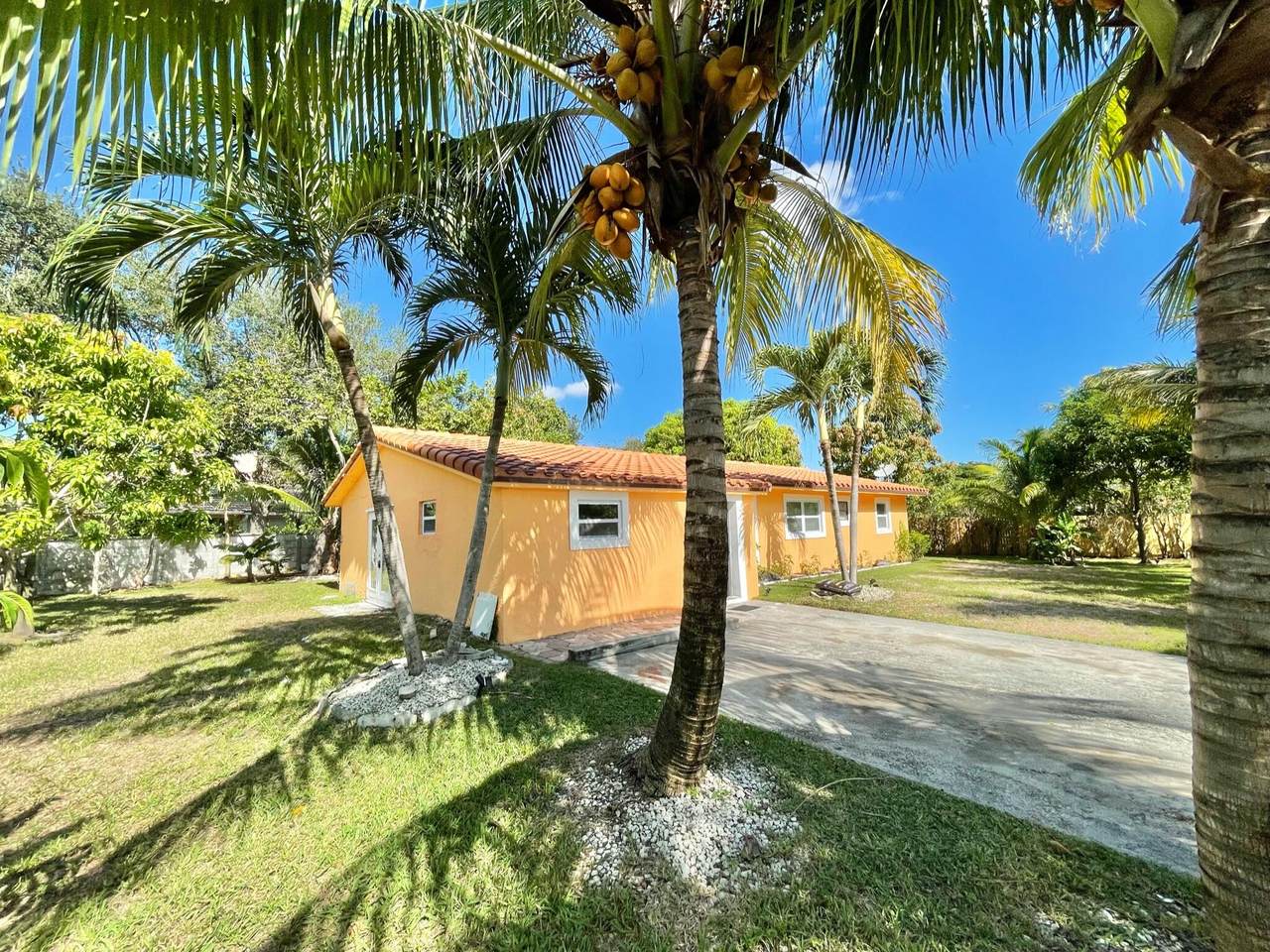 300 Ross Drive - Photo 1