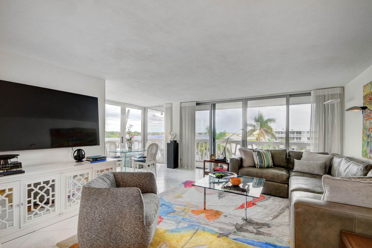 2505 Ocean Boulevard - Photo 1