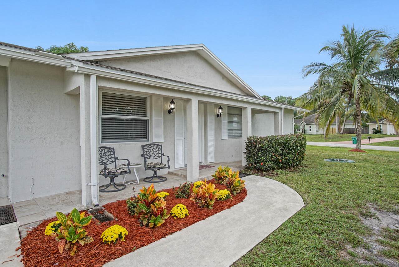 598 Banks Terrace - Photo 1