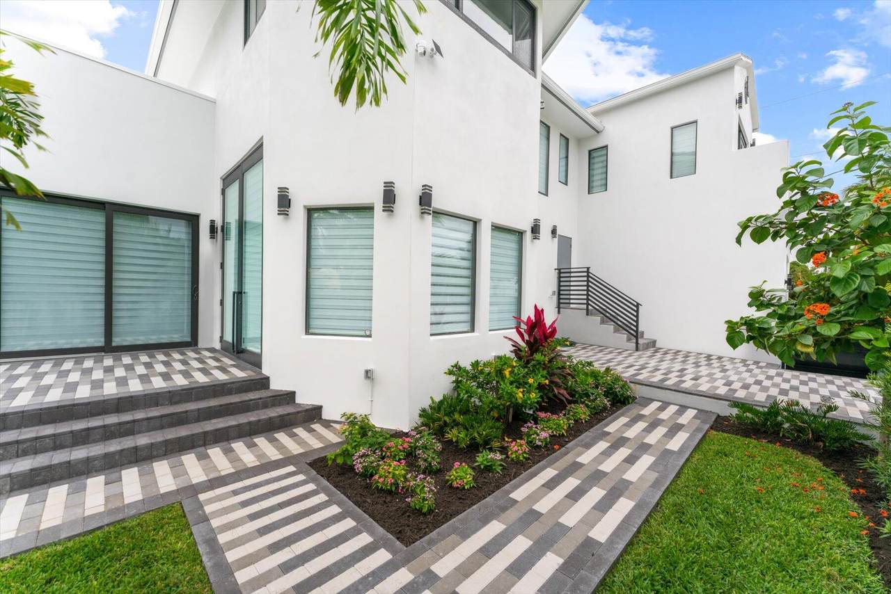 2215 Florida Avenue - Photo 1