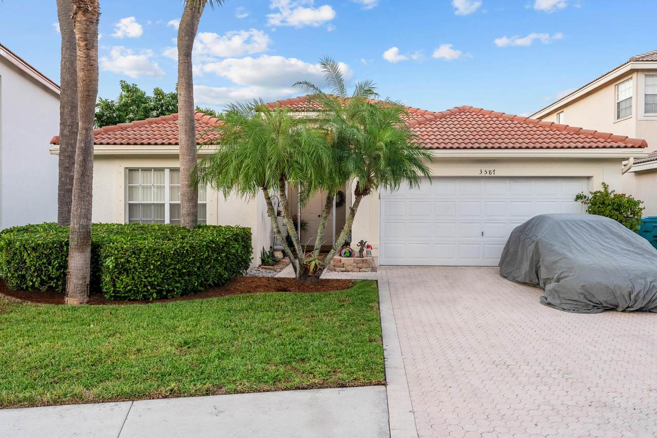 3587 Chesapeake Circle - Photo 1