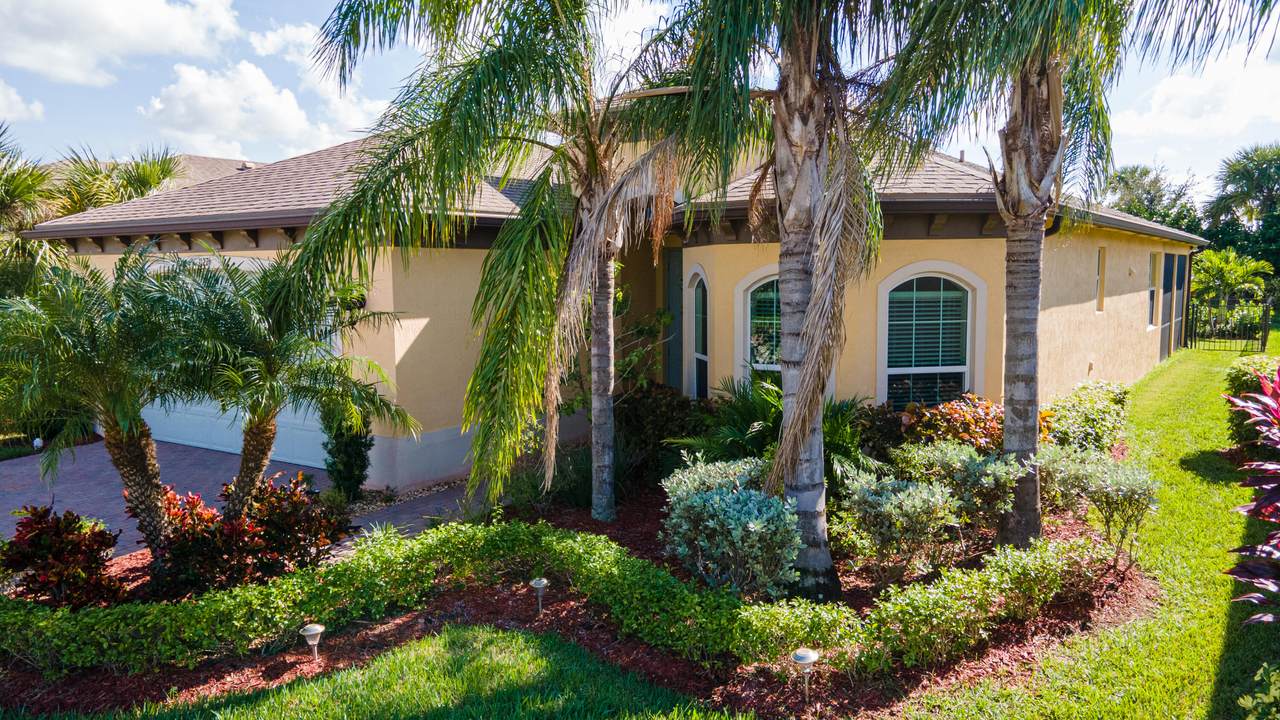 11276 Lake Park Drive - Photo 1