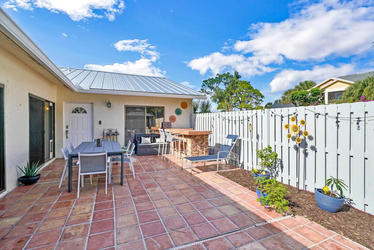 8847 Thumbwood Circle - Photo 1