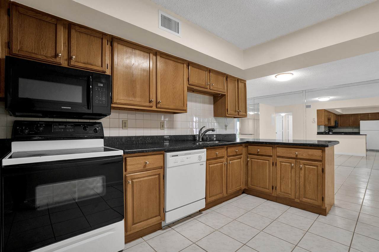 3171 Leewood Terrace - Photo 1