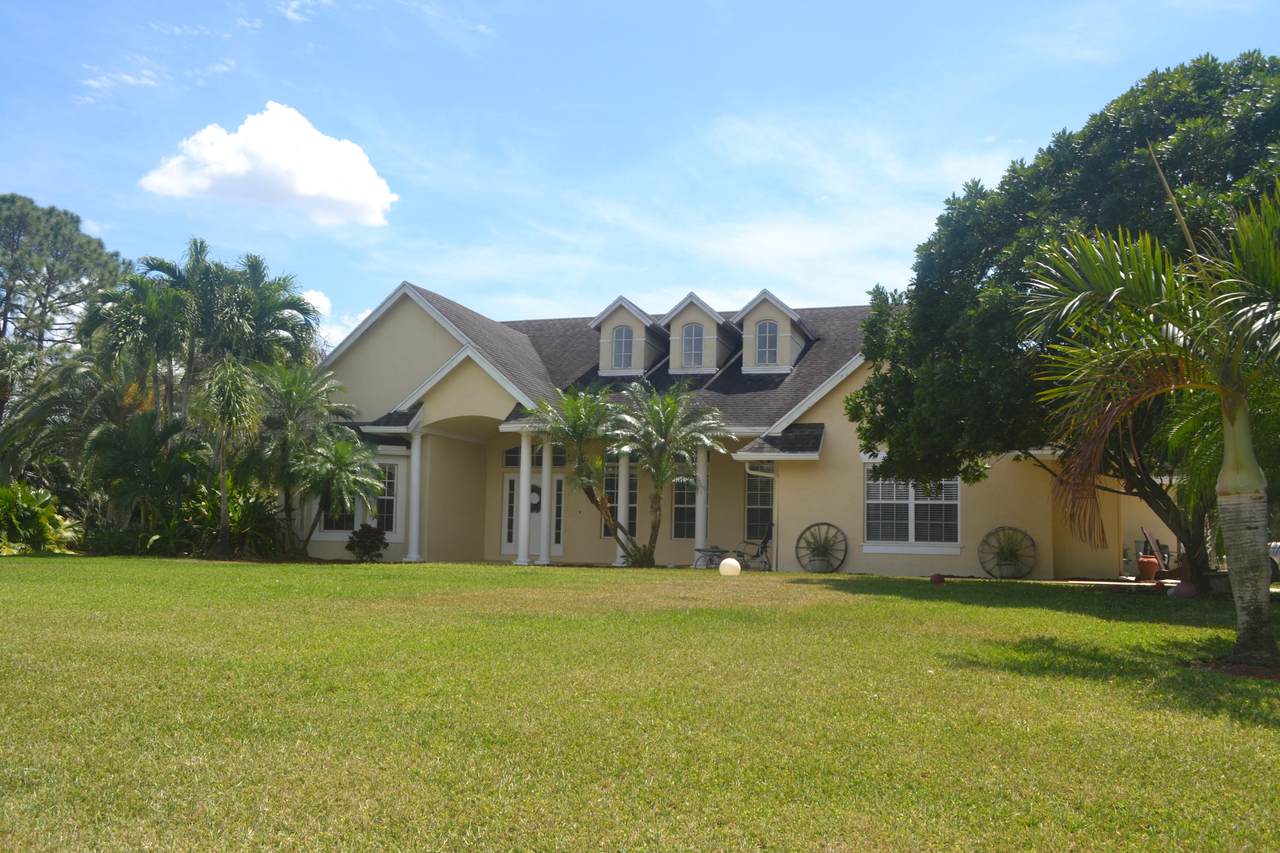 17768 Temple Boulevard - Photo 1