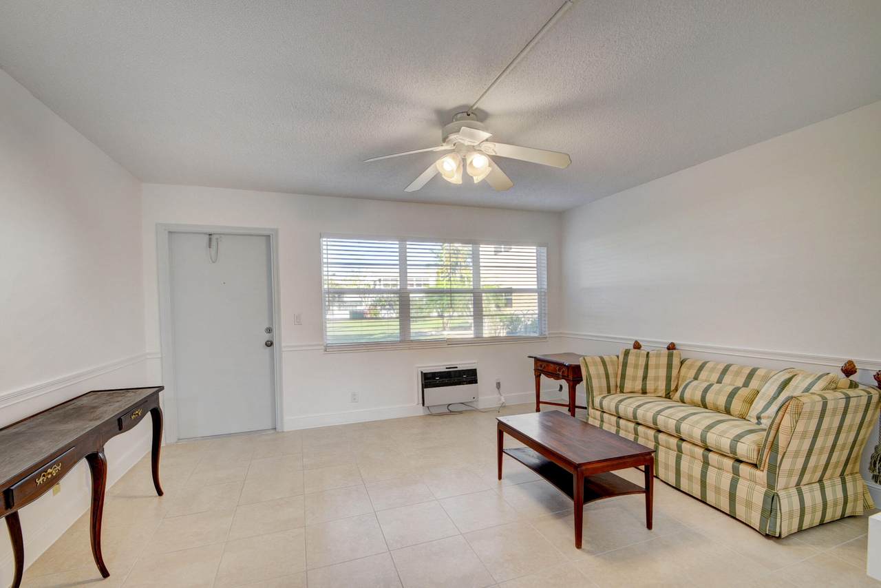 251 Sheffield K - Photo 1