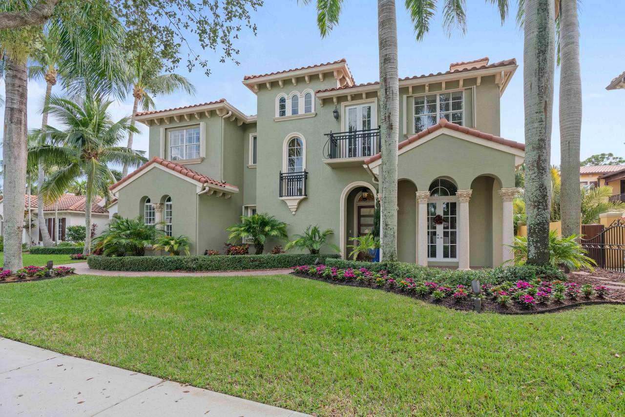 105 Villa Bella - Photo 1