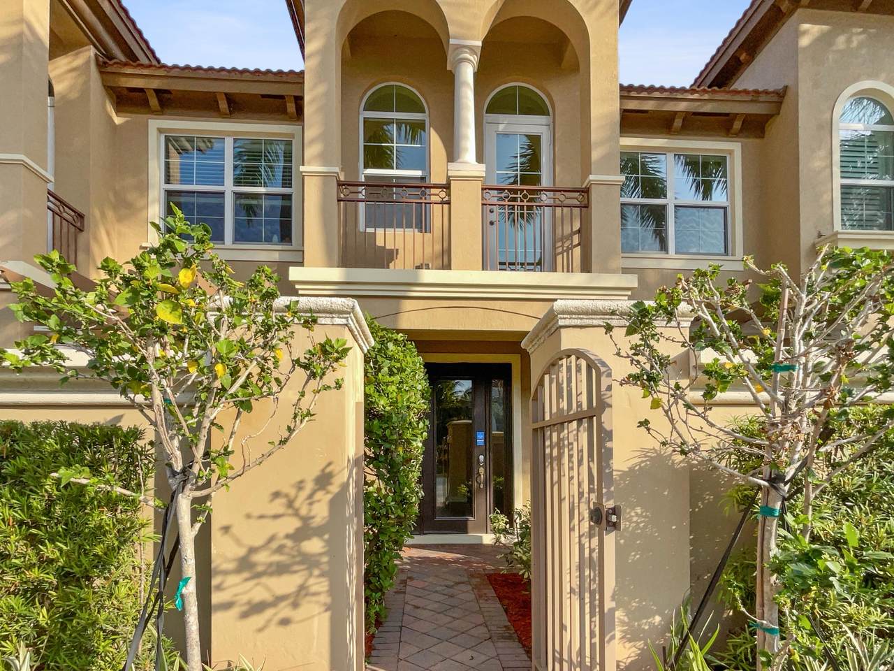 3130 Waterside Circle - Photo 1