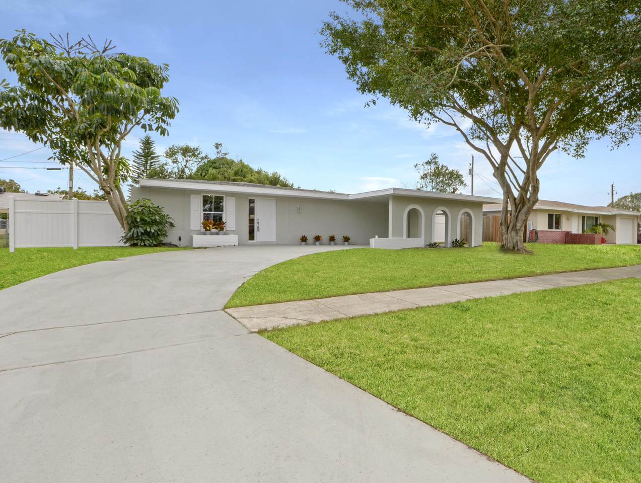 513 20th Street - Photo 1