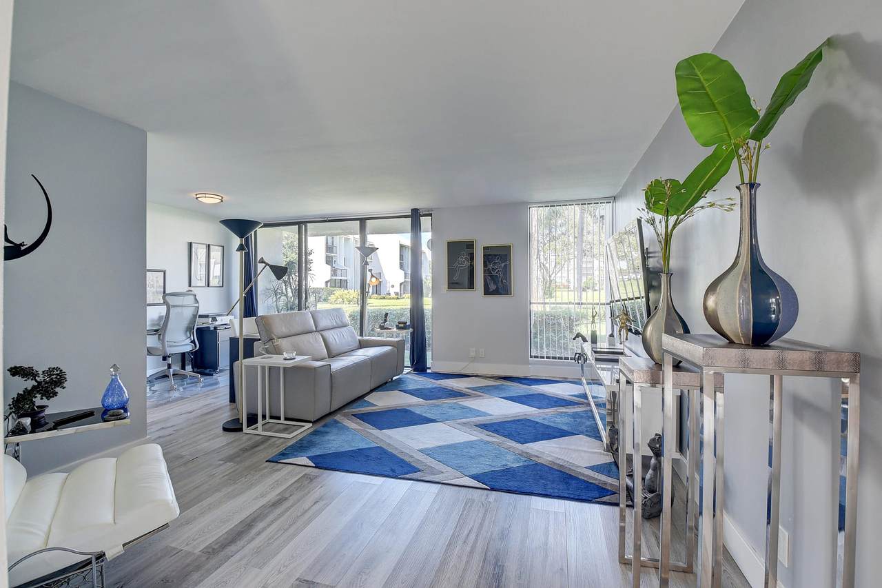 1006 Bridgewood Place - Photo 1