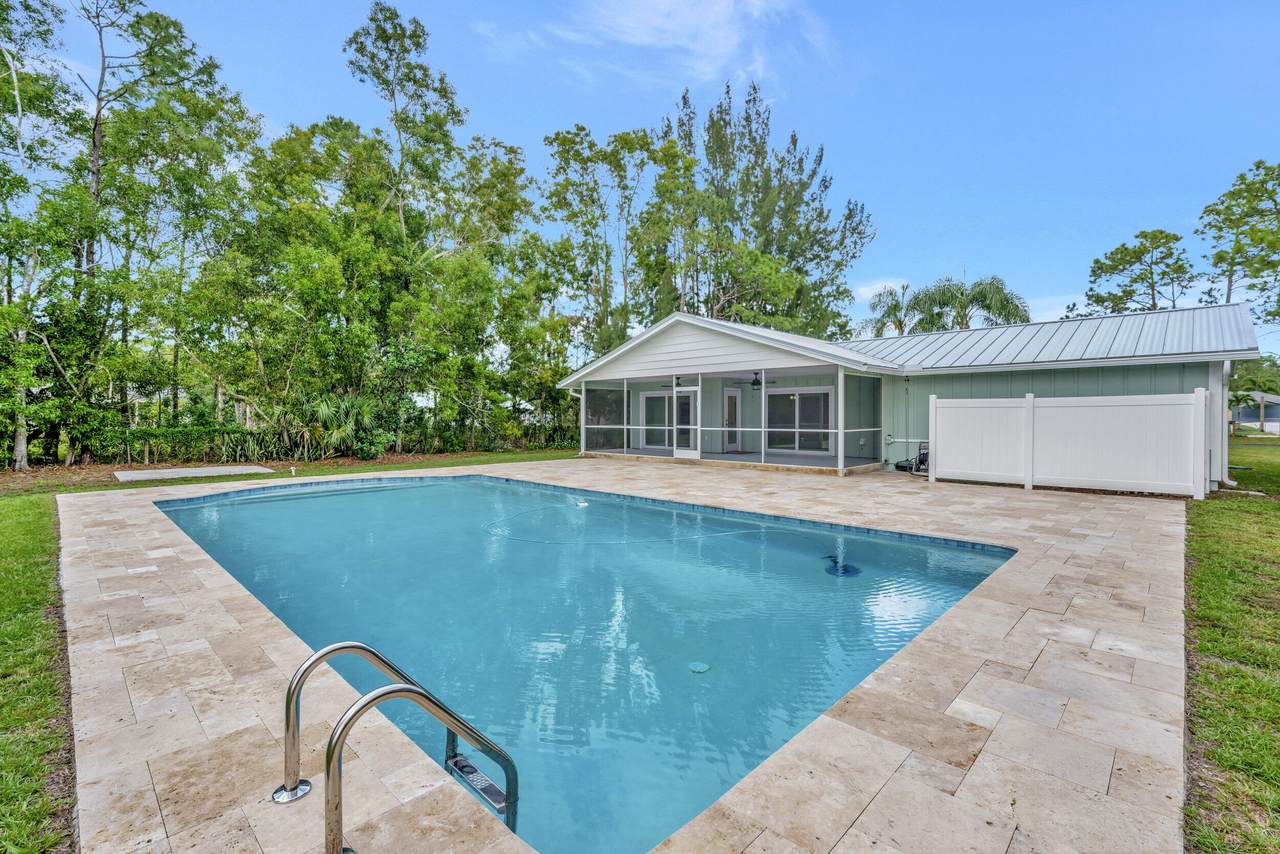 12894 158 Court - Photo 1
