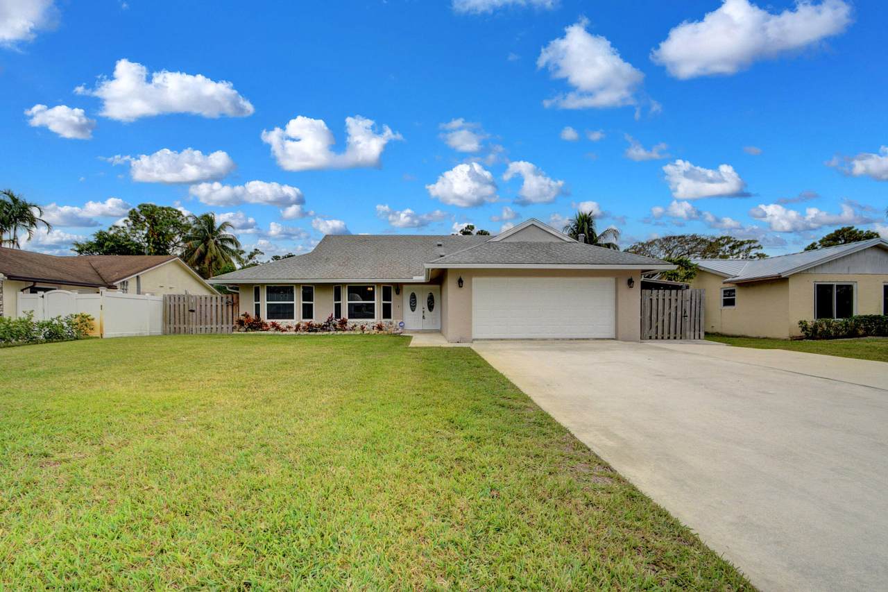5290 Pinetree Drive - Photo 1
