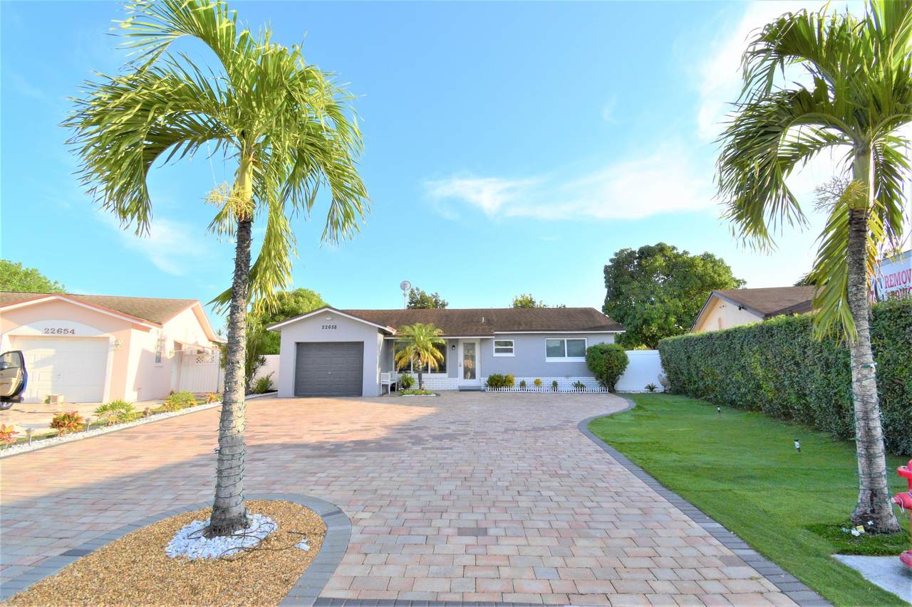 22658 65th Circle - Photo 1