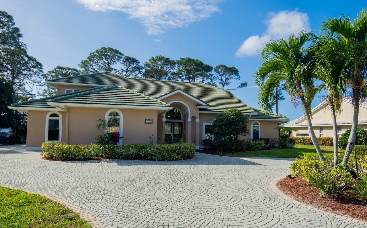 1162 Bent Pine Cove - Photo 1