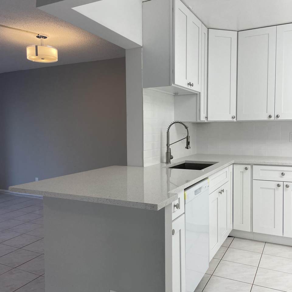 1000 14th Avenue - Photo 1