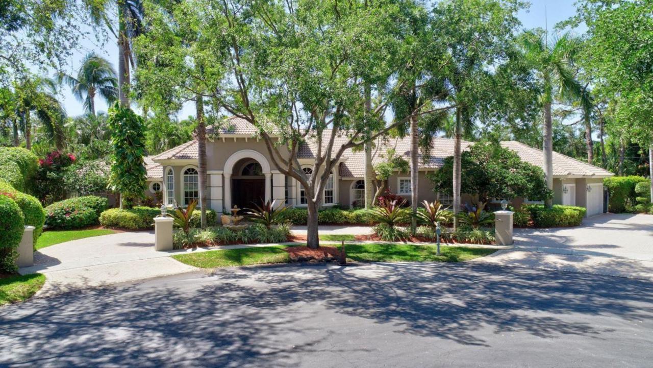 2600 Whispering Oaks Lane - Photo 1
